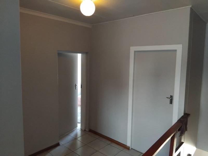 3 Bedroom Property for Sale in Kannoniers Park North West